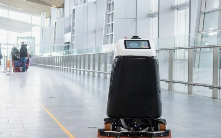 Роботы-уборщики в аэропортах: лучшие практики, мировые и российские примеры